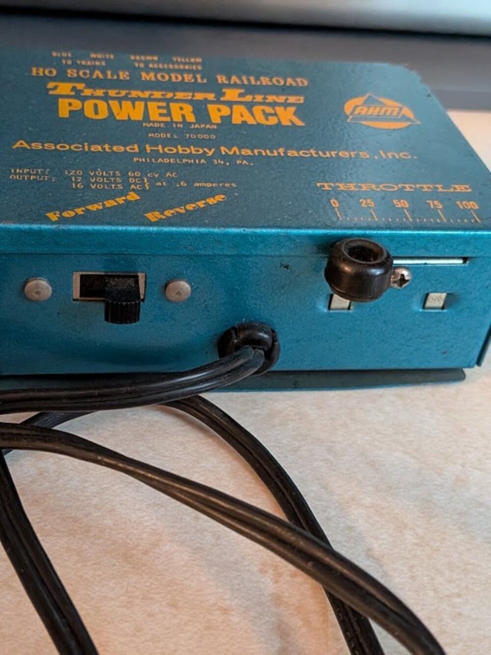 AHM Model 70000 HO Scale Model Railroad Thunder Line Power Pack AC to DC Power